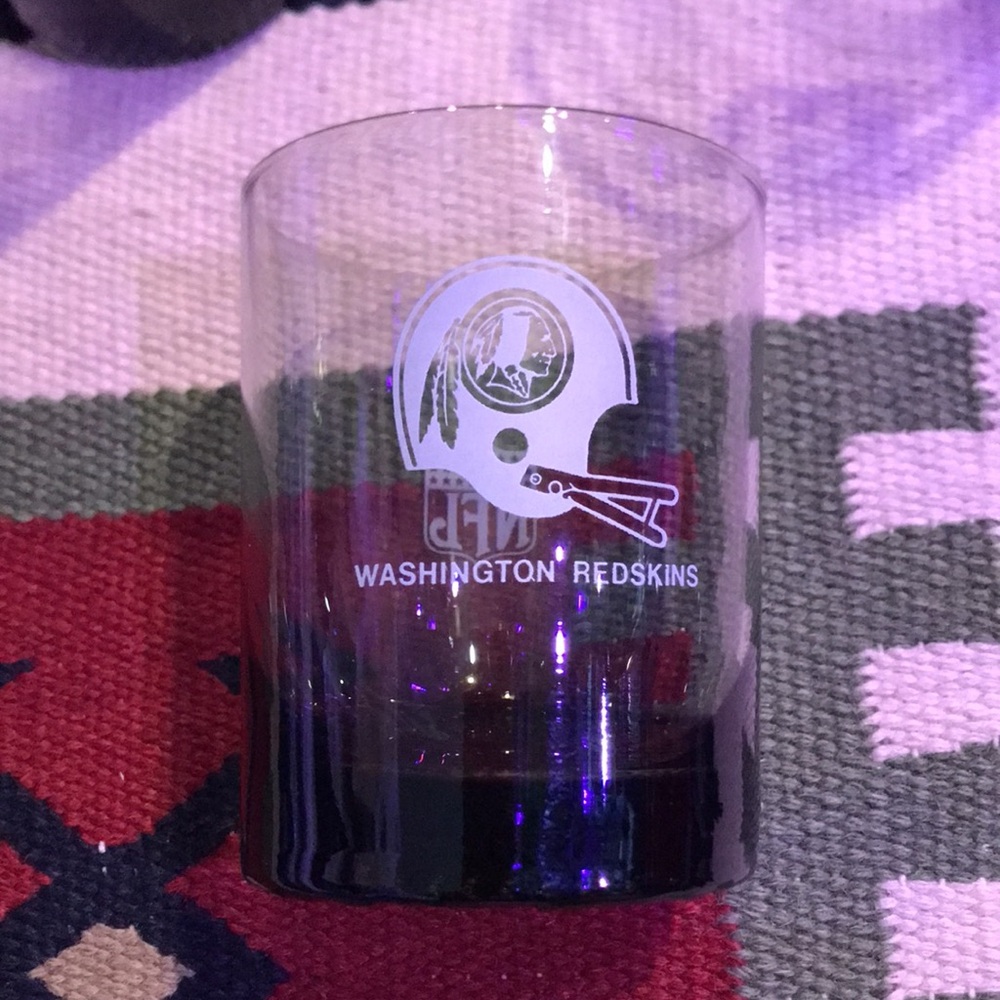 11 Washington Redskins glasses